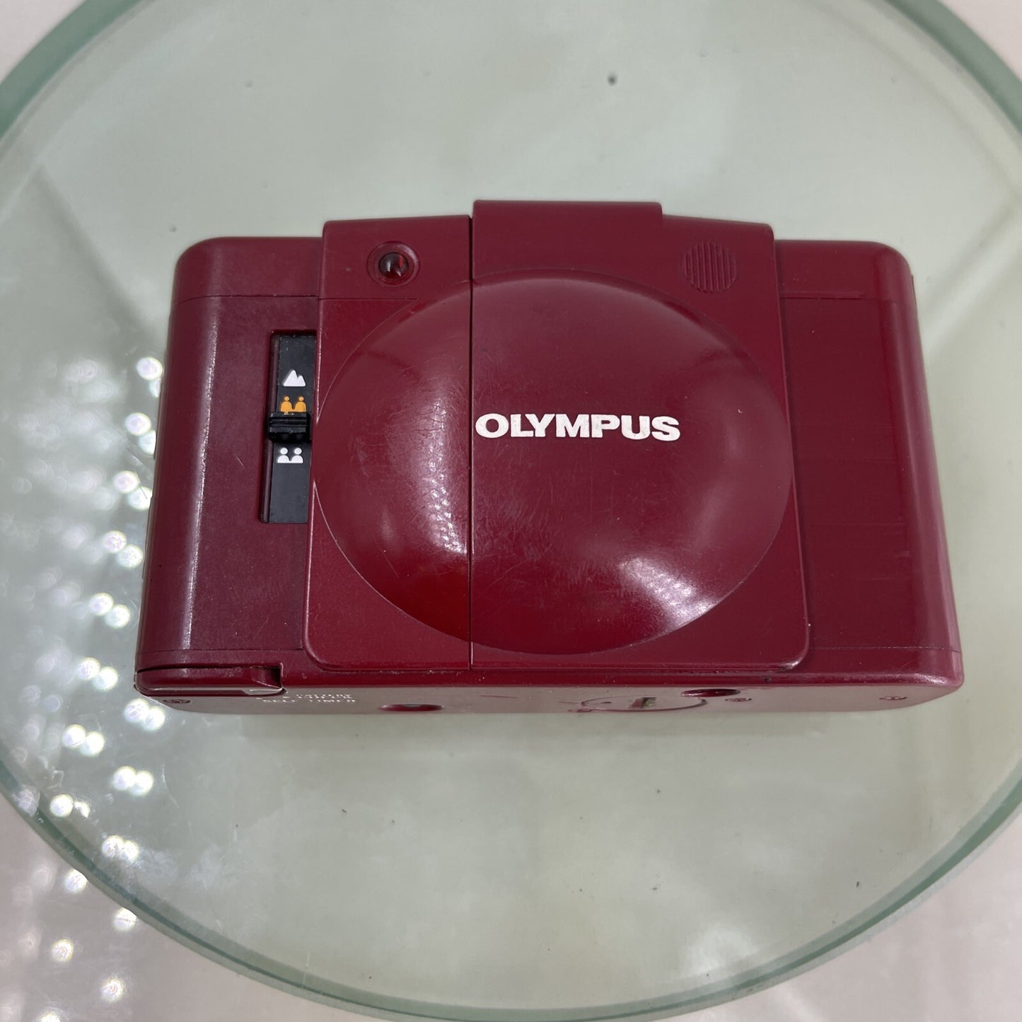 Rare Red Olympus XA 2 COMPACT FILM CAMERA w/ D. Zuiko 35mm F/3.5 Lens TESTED 9208