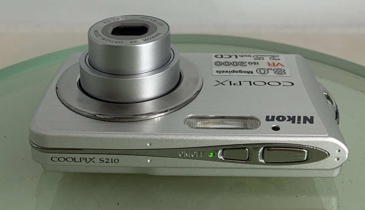 Nikon CoolPix S210 8.0MP Digital Camera SILVER+CHARGER+COVER+WIRE TESTED - 9957