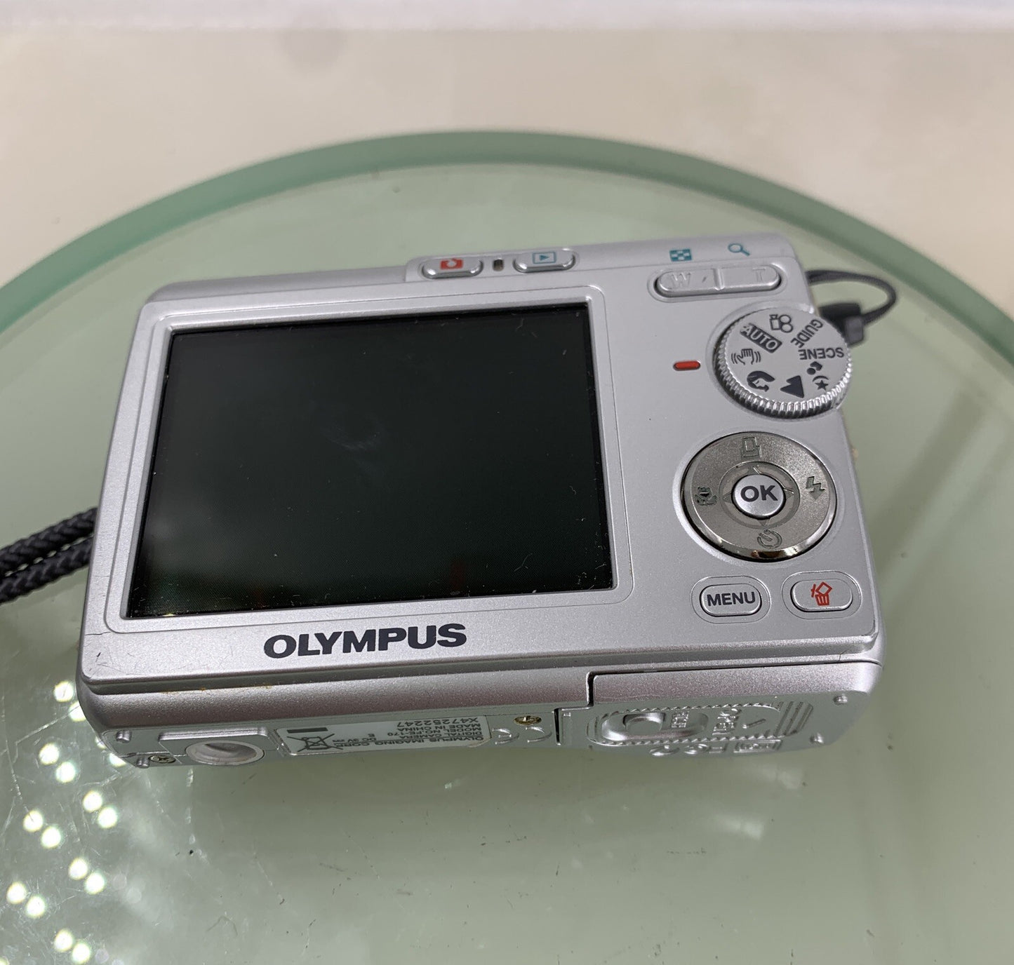 Digitl Camera Olympus FE-170 6.0 MP Silver with Box and wire+CD - TESTED - 8525