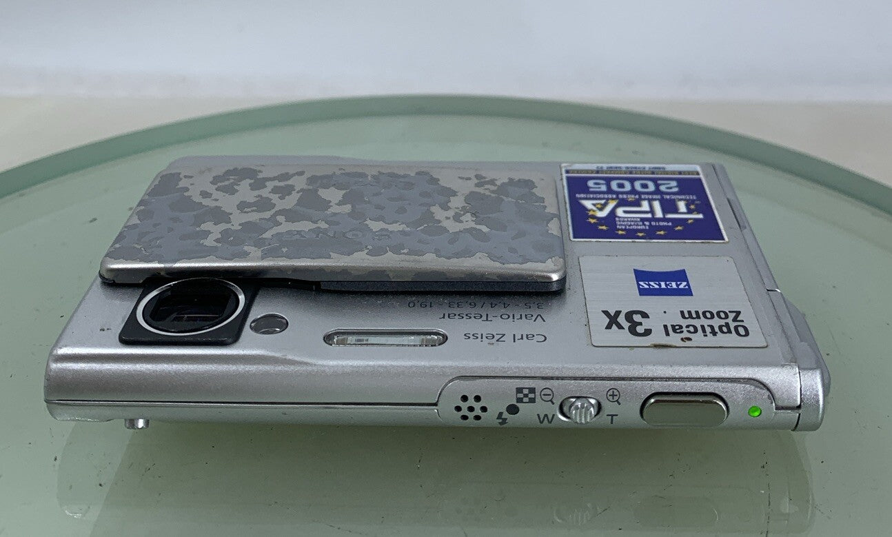 Sony Cyber Shot Digital Camera DSC-T7 SILVER + CHARGER+ COVER TESTED - 7717