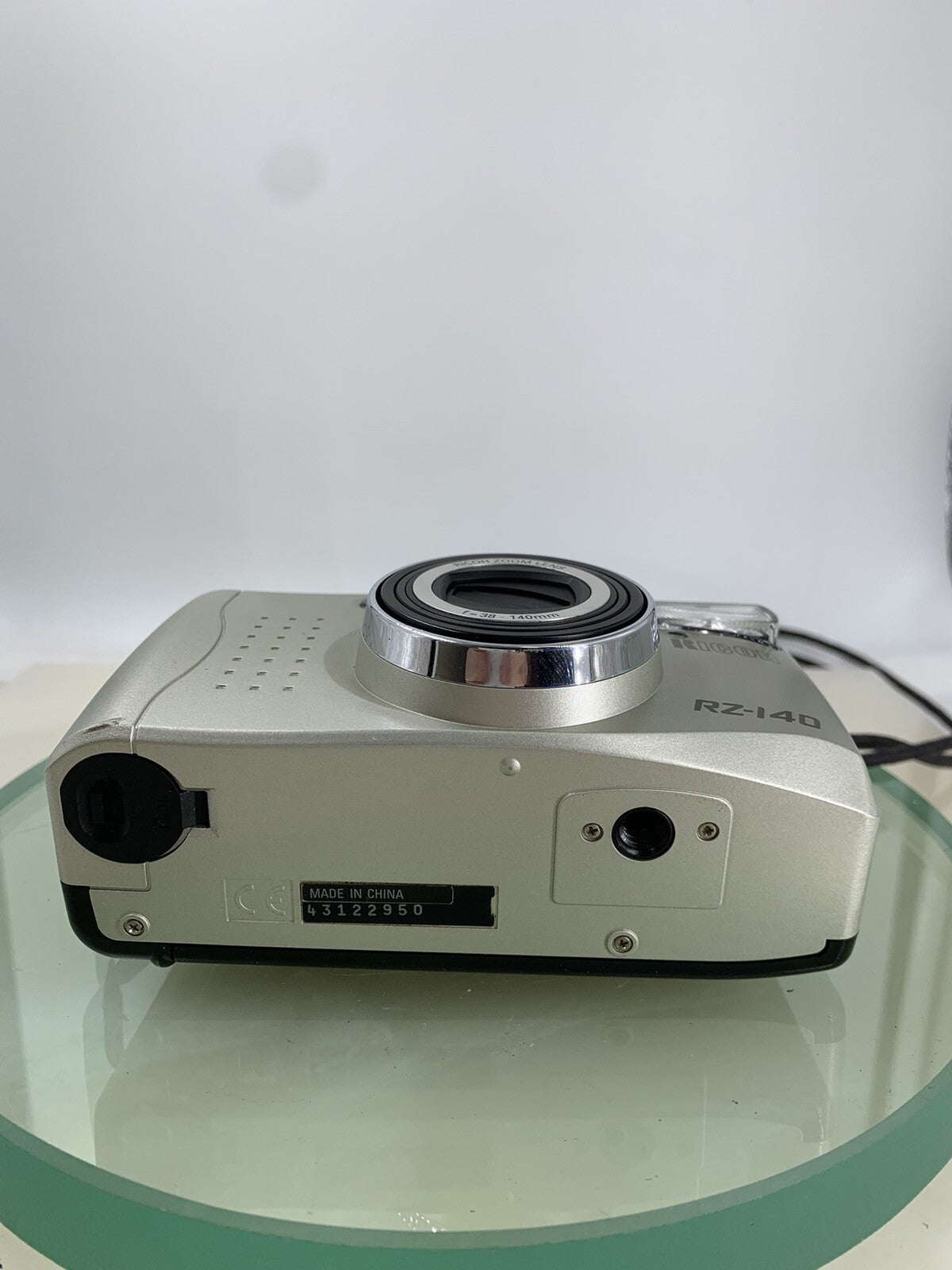 Ricoh RZ-140 POINT AND SHOOT FILM CAMERA - 38-140mm ZOOM LENS TESTED - 6977