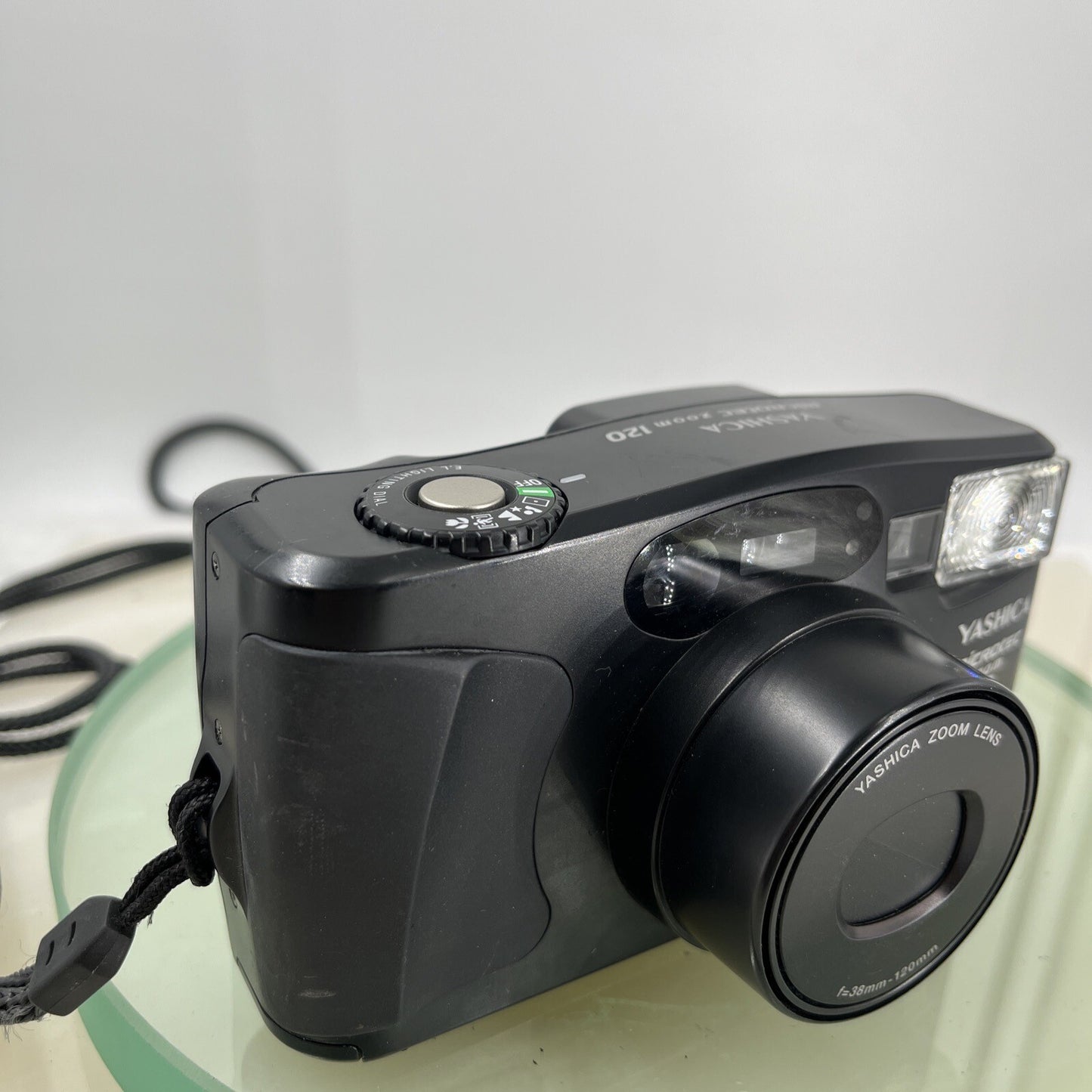 Yashica Microtec Zoom 120 analoge Point&Shoot 35mm Camera TESTED With Case 4016