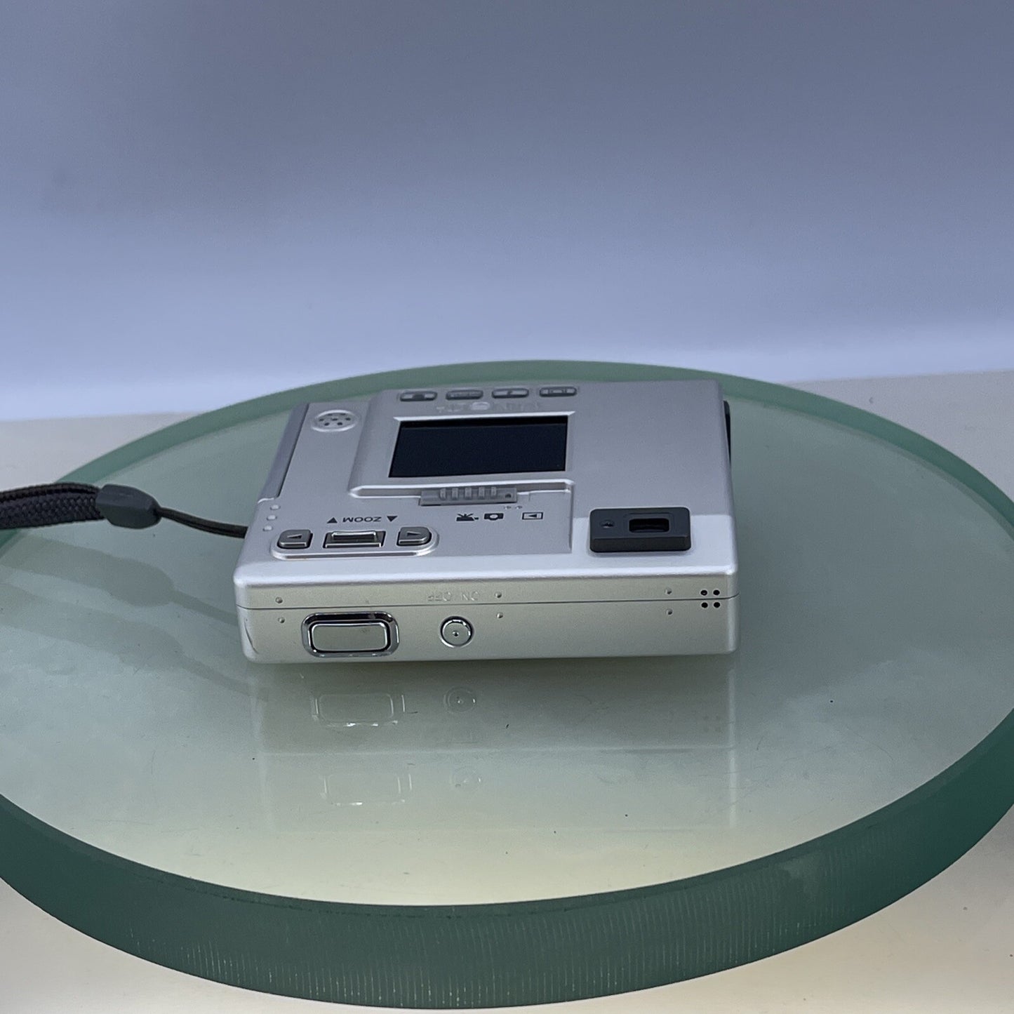 Konica Minolta Dimage X 2.0MP Compact retro Digital Camera Cased Charger +++#4677