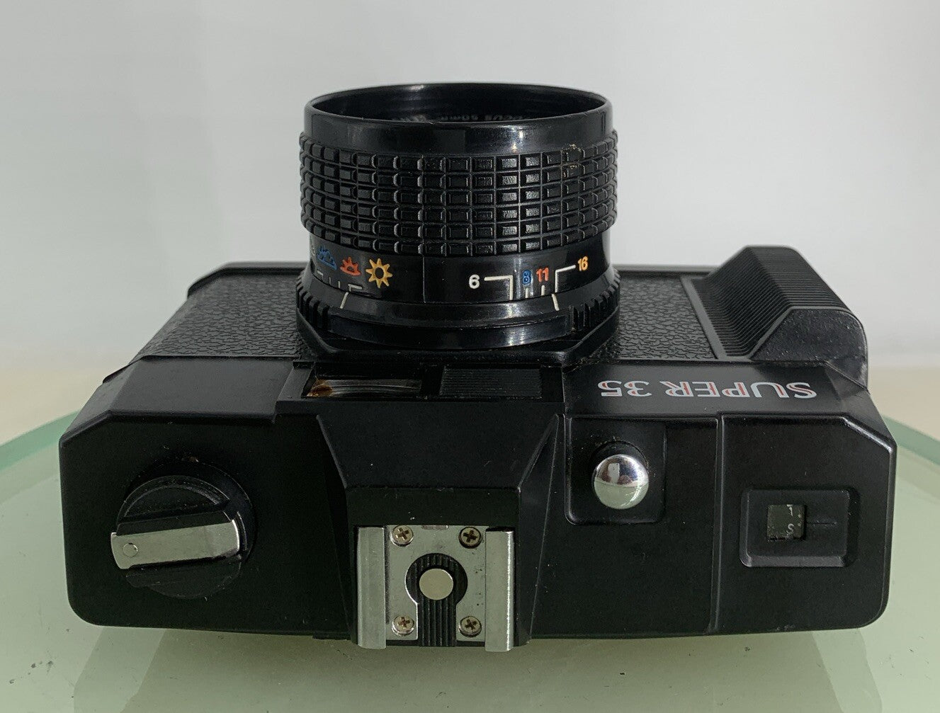 SUPER 35 POINT AND SHOOT FILM CAMERA BLACK VINTAGE GOOD CONDITION TESTED - 7307