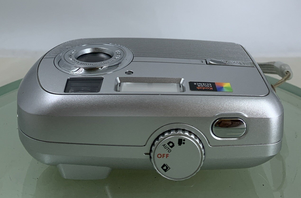 Kodak COMPACT Digital Camera EasyShare CD40 4.0MP SILVER NO CARD TESTED - 9536