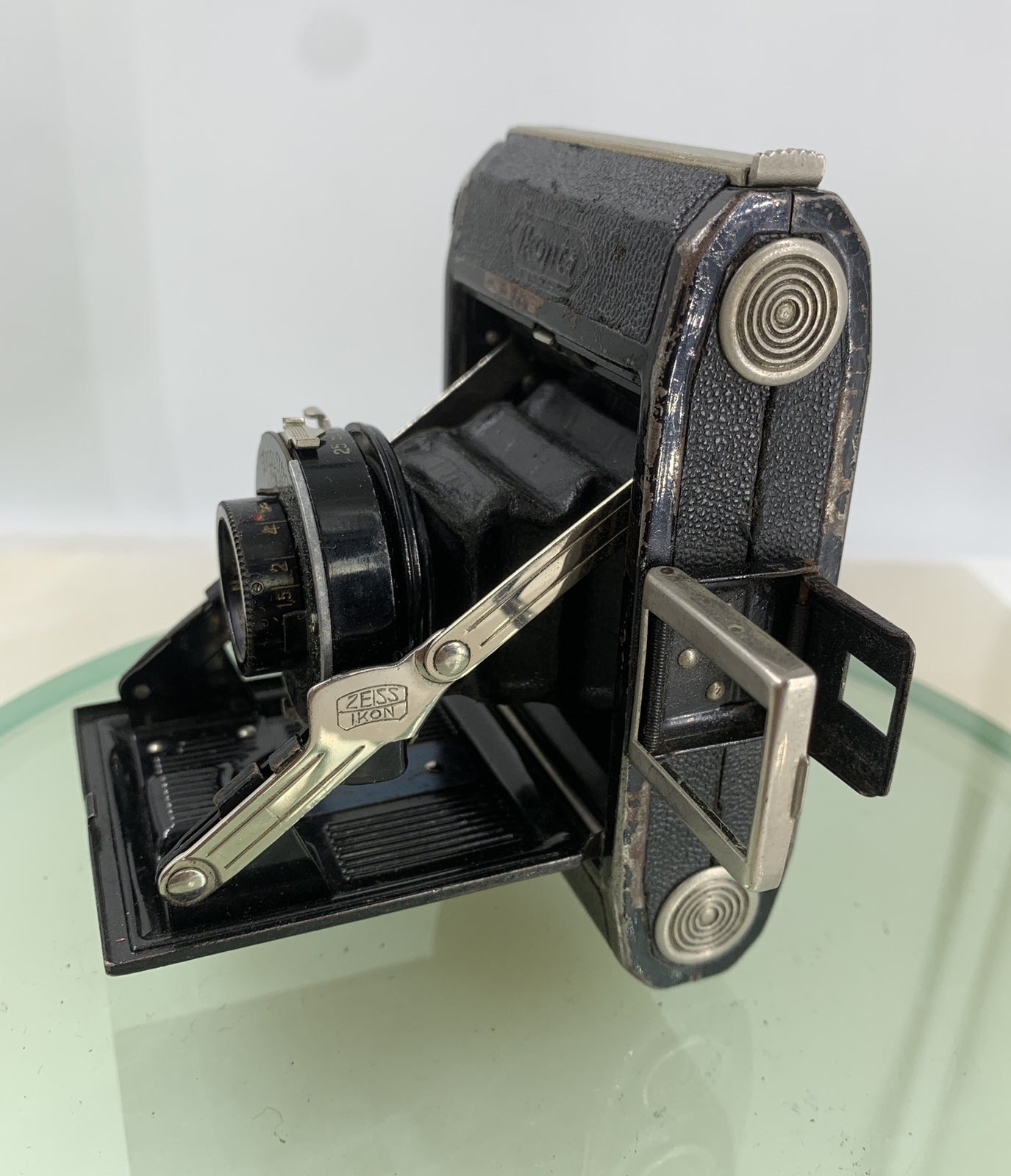 Vintage Zeiss Ikon 'Baby Ikonta' 520/18 Mini Folding Camera - shutter works, 8293