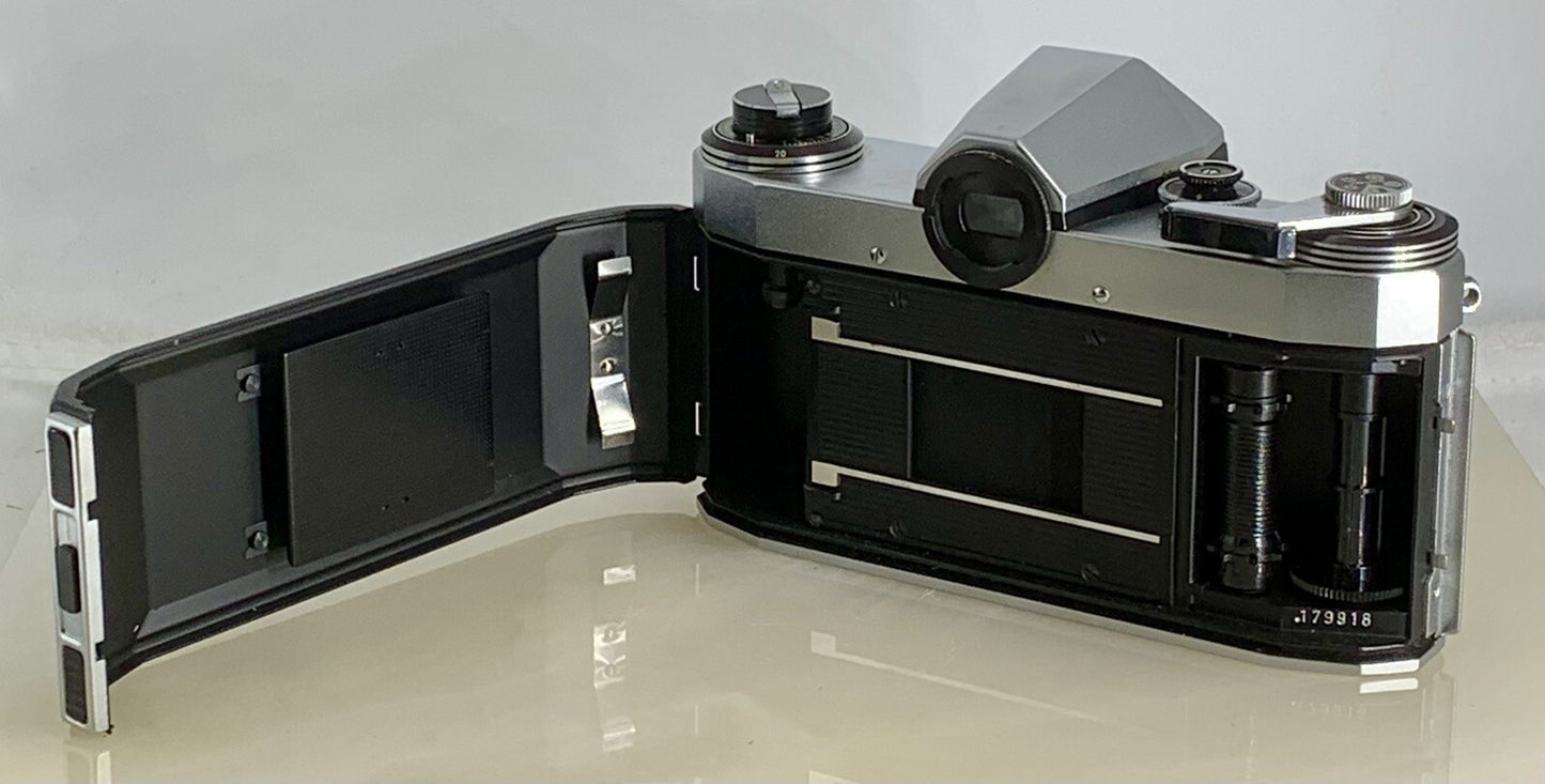 VINTAGE PRAKTICA NOVA SLR CAMERA + CASE + TESSAR 2.8 / 50 LENS + BOX - 5149