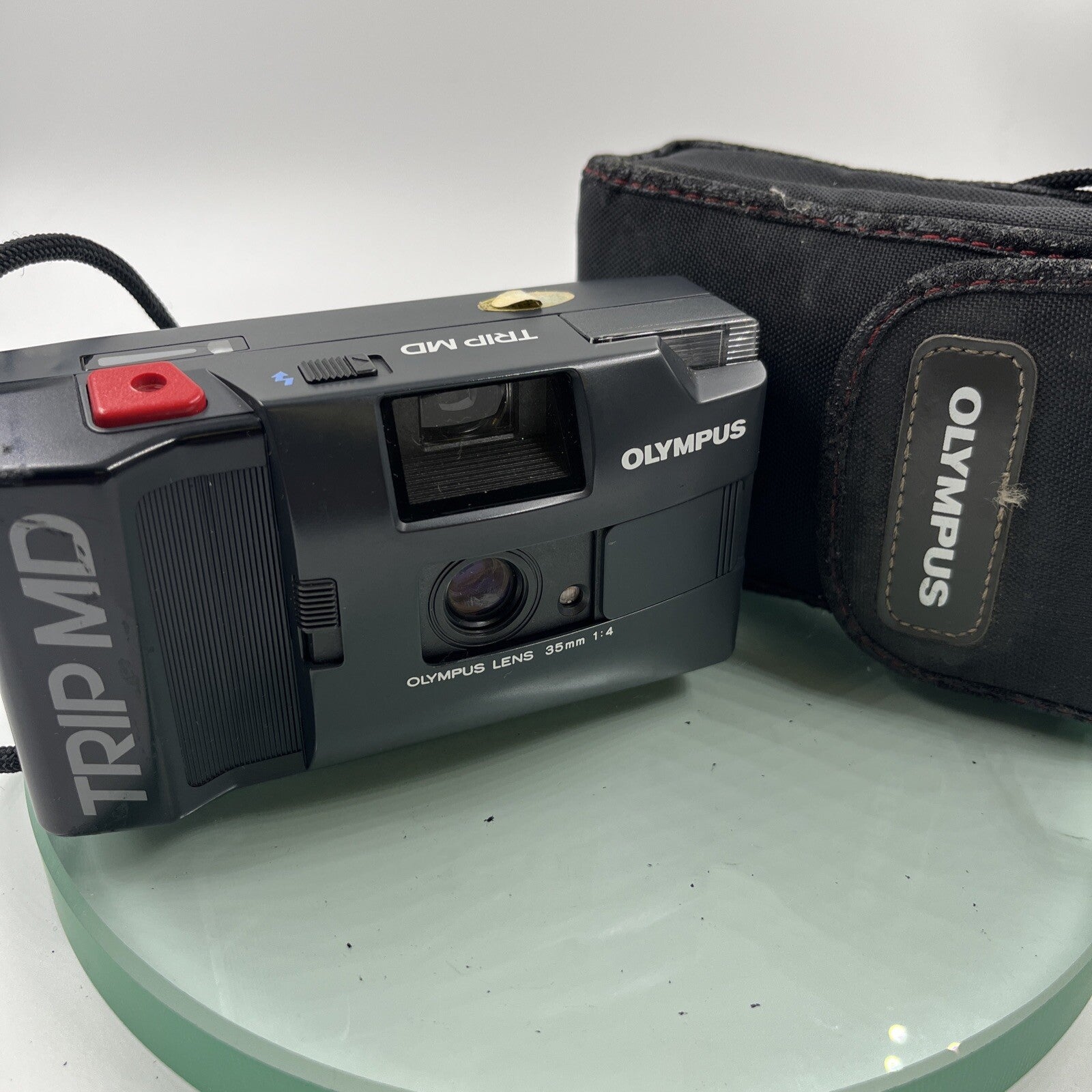Vintage Olympus Trip MD 35mm Film Camera Point & Shoot With Original Cover # 9280