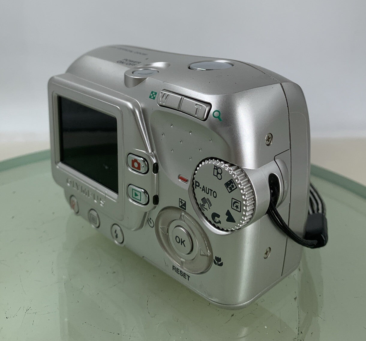 OLYMPUS FE-115 5.0 MP DIGITAL CAMERA SILVER NO CHARGER NO CARD TESTED - 2556