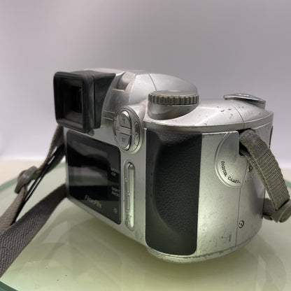 Fuji Finepix S3500 4mp Digital Camera- Silver Takes AA Tested Poor Body #6895