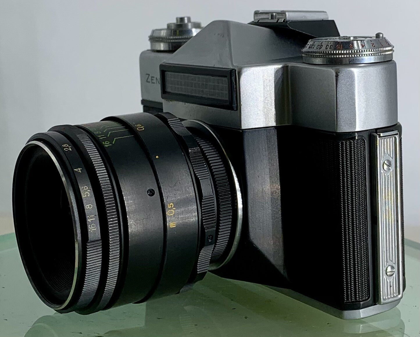 Very Rare ZENIT E POINT AND SHOOT FILM CAMERA+HELIOS-44-2 LENS+SILVER+TESTED-1416