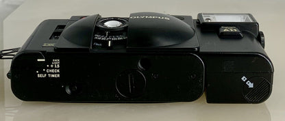 Olympus XA 3 DX 35mm Film Camera with Zuiko 35mm F/3.5 Lens -Excellent TESTED737