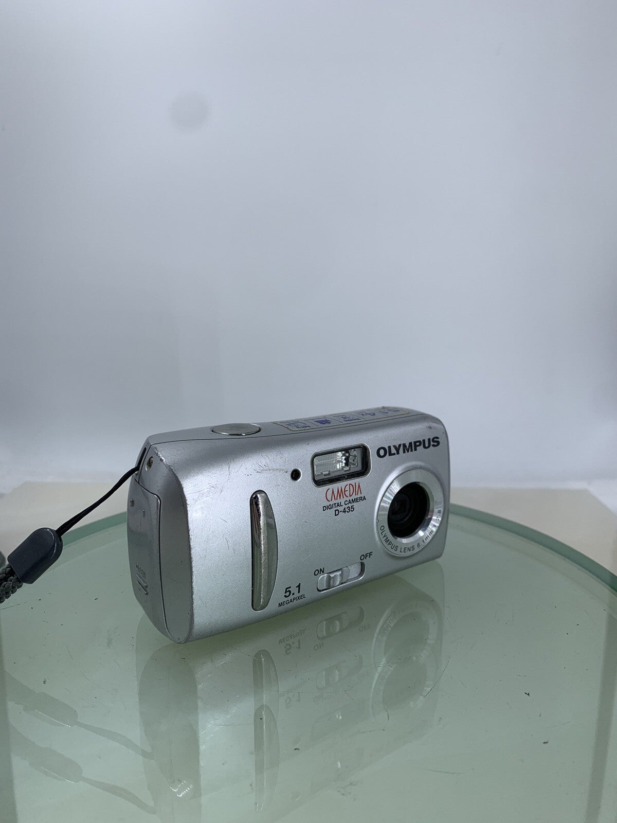 Vintage Olympus Camedia D-435 5.1MP Digital Camera SILVER NO CARD TESTED - 4641