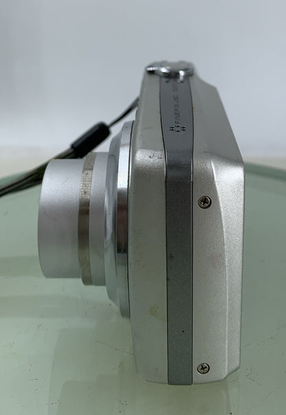 Fujifilm Digital Camera FinePix J50 8.2MP + CHARGER + COVER SILVER TESTED - 3633