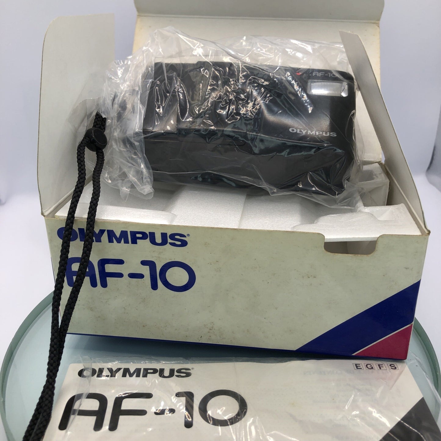 OLYMPUS AF-10 35mm Film point & Shoot Compact Camera 35/3.5 AF Lens NEW OLDSTOCK0