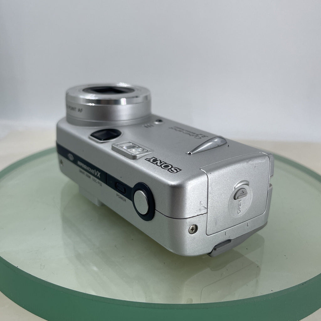 Sony Cyber-shot DSC-P52 3.2MP Digital Camera - Silver 16MB Memory Card #6777