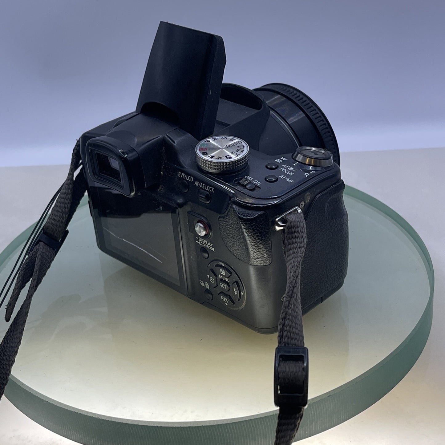 Panasonic LUMIX DMC-FZ18 SLR zoom 18x 8.1MP LEICA NoPower NoCharger NoBattery6046