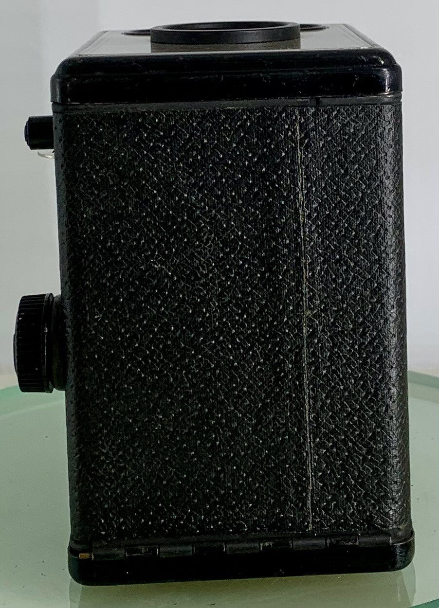 VINTAGE - KODAK - BROWNIE FLASH 2  BOX CAMERA-1950s-MADE IN ENGLAND+CASE#3496