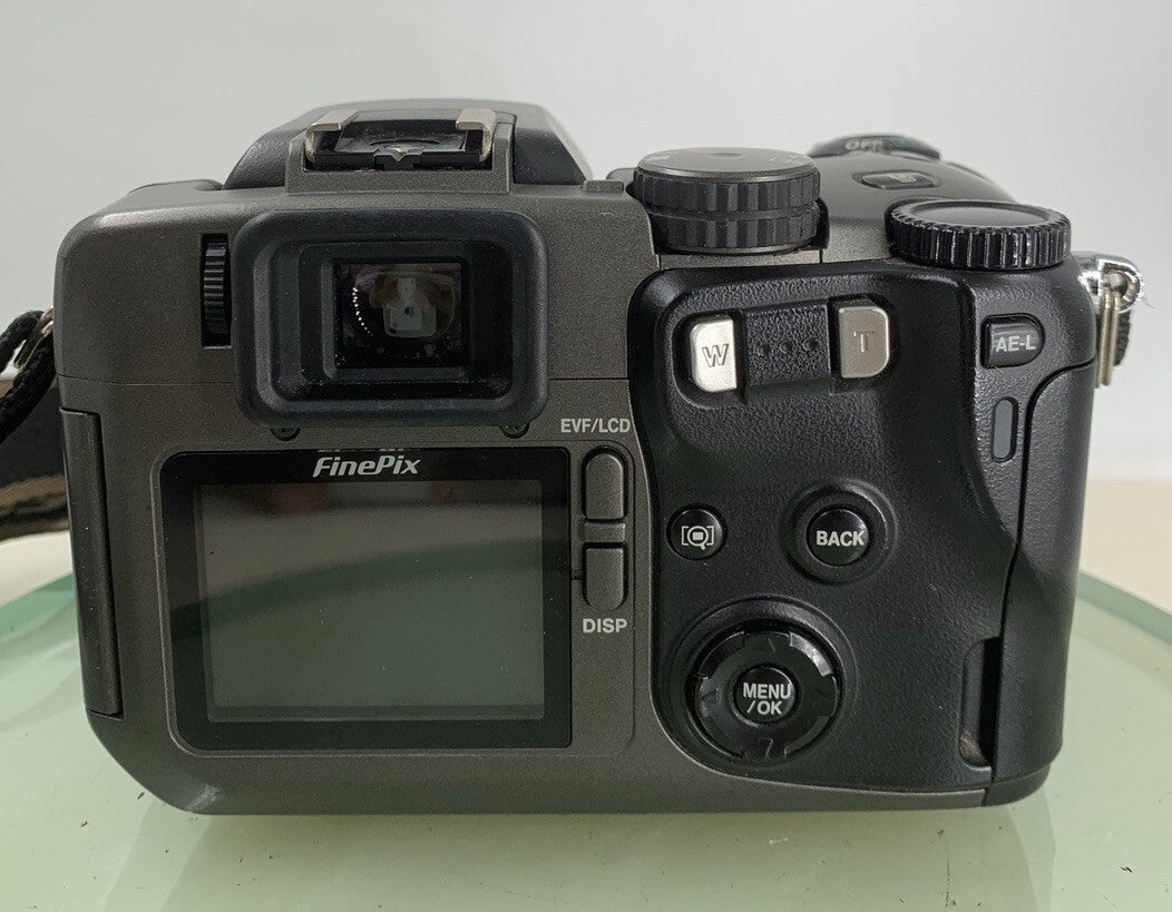 FujiFilm FinePix S602 Z 3.1MP SLR Digital Camera BLACK 16MB CARD TESTED - 1445