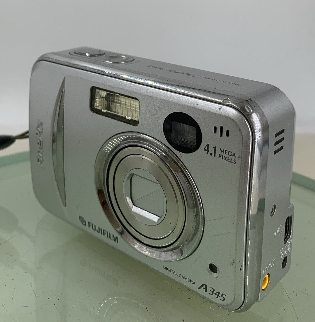 Fujifilm Digital Camera FinePix A345 4.1MP SILVER NO CHARGER TESTED - 7422
