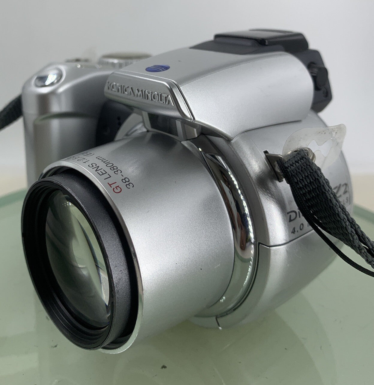 Konica Minolta Dimage Z2 COMPACT DIGITAL CAMERA 4.0MP NO CARD TESTED - 3122