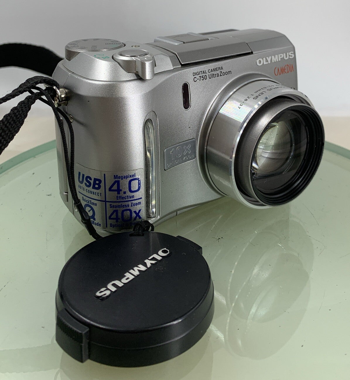 Olympus C-750 Ultra Zoom Digital Compact Camera 4MP SILVER NO CARD TESTED - 230