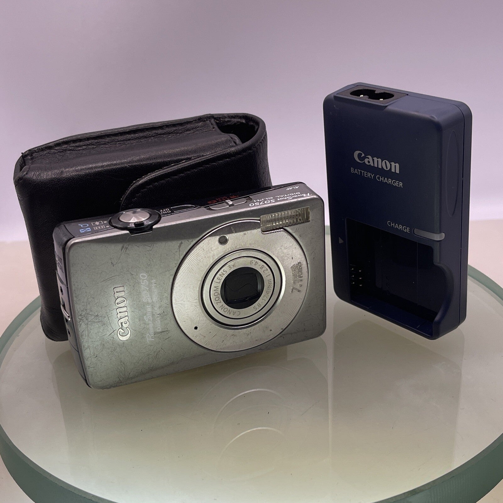 Canon PowerShot SD750 Compact Digital Camera 7.1MP flash not working,2GB SD,BATT0