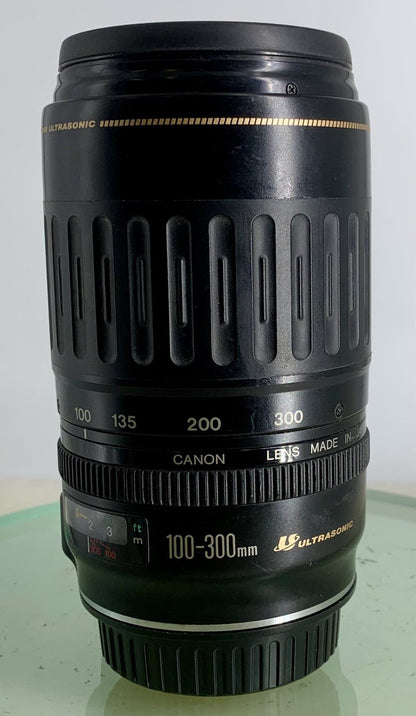Canon 100-300mm f/4.5-5.6 EF USM Auto Focus Zoom Lens Excellent #132