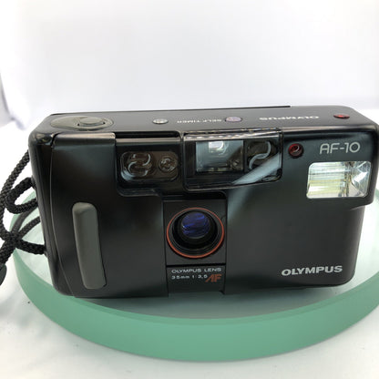 OLYMPUS AF-10 35mm Film point & Shoot Compact Camera 35/3.5AF Lens MINT,LIKE MJU8