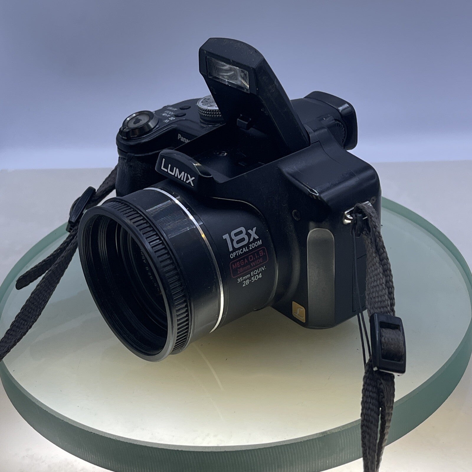 Panasonic LUMIX DMC-FZ18 SLR zoom 18x 8.1MP LEICA NoPower NoCharger NoBattery6043