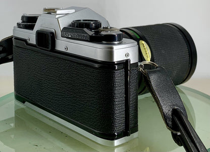 Olympus OM10 35mm SLR Film Camera +Vivitar  28-85mm Lens TESTED / WORKING #3103