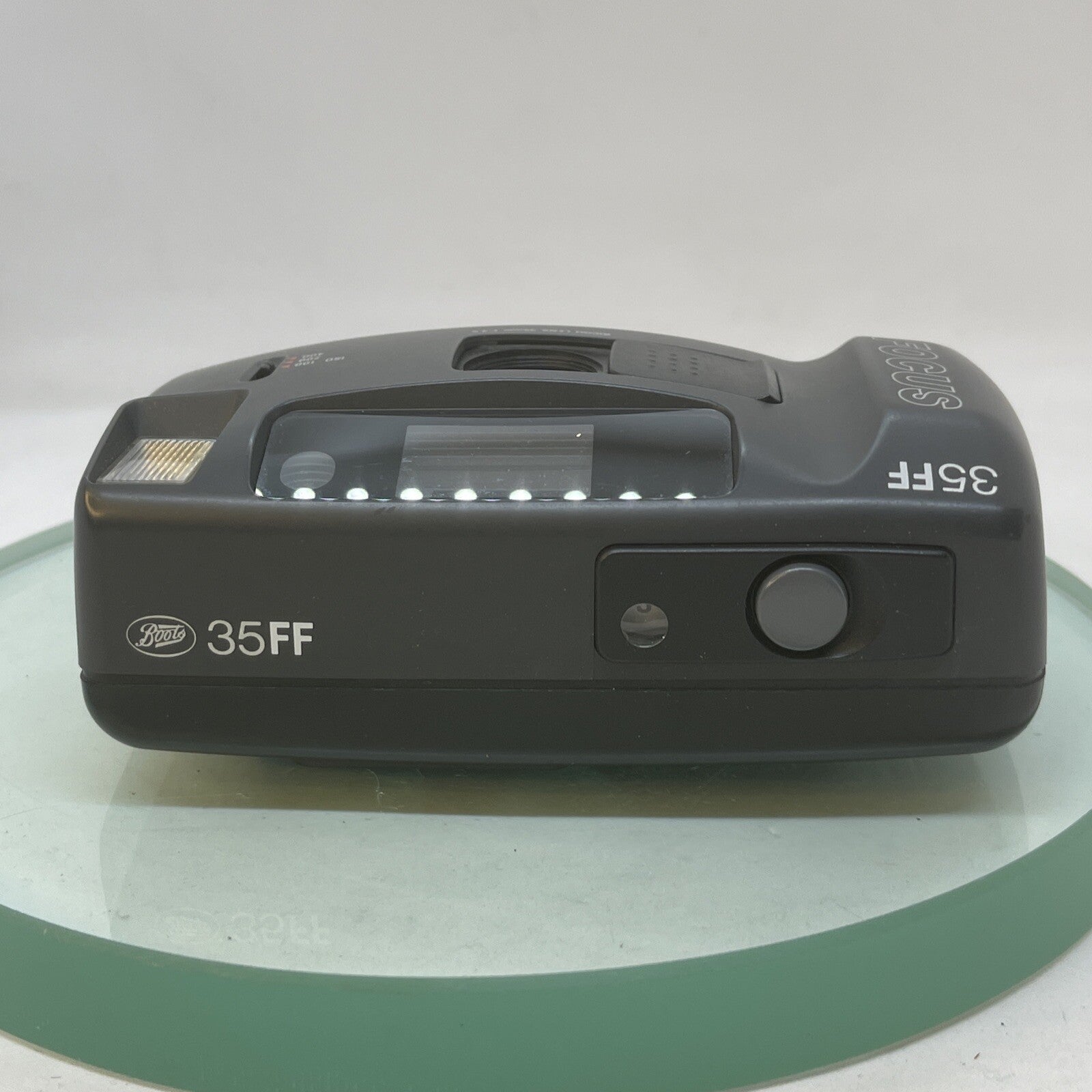 RARE BOOTS C35FF FOCUS RICOH LENS 1:4.5 35mm FILM CAMERA  MADE IN TAIWAN # 4655