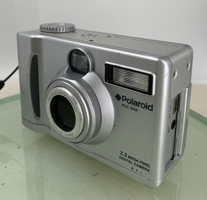Polaroid COMPACT DIGITAL CAMERA PDC 3035 3.2MP NO CHARGER SILVER TESTED - 1322