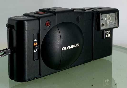 OLYMPUS XA2 Electronic Flash A11 D.ZUIKO 35mm f3.5 TESTED  POINT & SHOOT CAMERA0