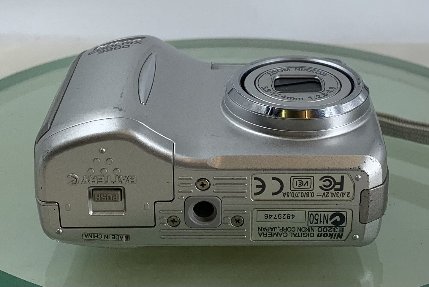 Nikon Coolpix 3200 3.2MP COMPACT DIGITAL CAMERA SILVER + WIRE TESTED - 9667