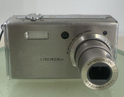 Lumicron Digital Camera LDC-825z3 3x Zoom SILVER WITH CHARGER TESTED - 1271