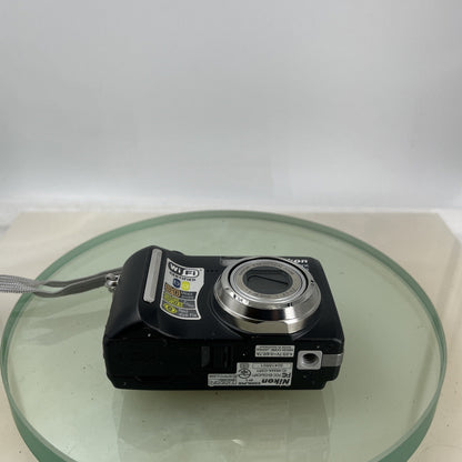 Nikon Coolpix P1- 8 megapixel 3.5 x Zoom, Digital Camera Good Condition test#4434