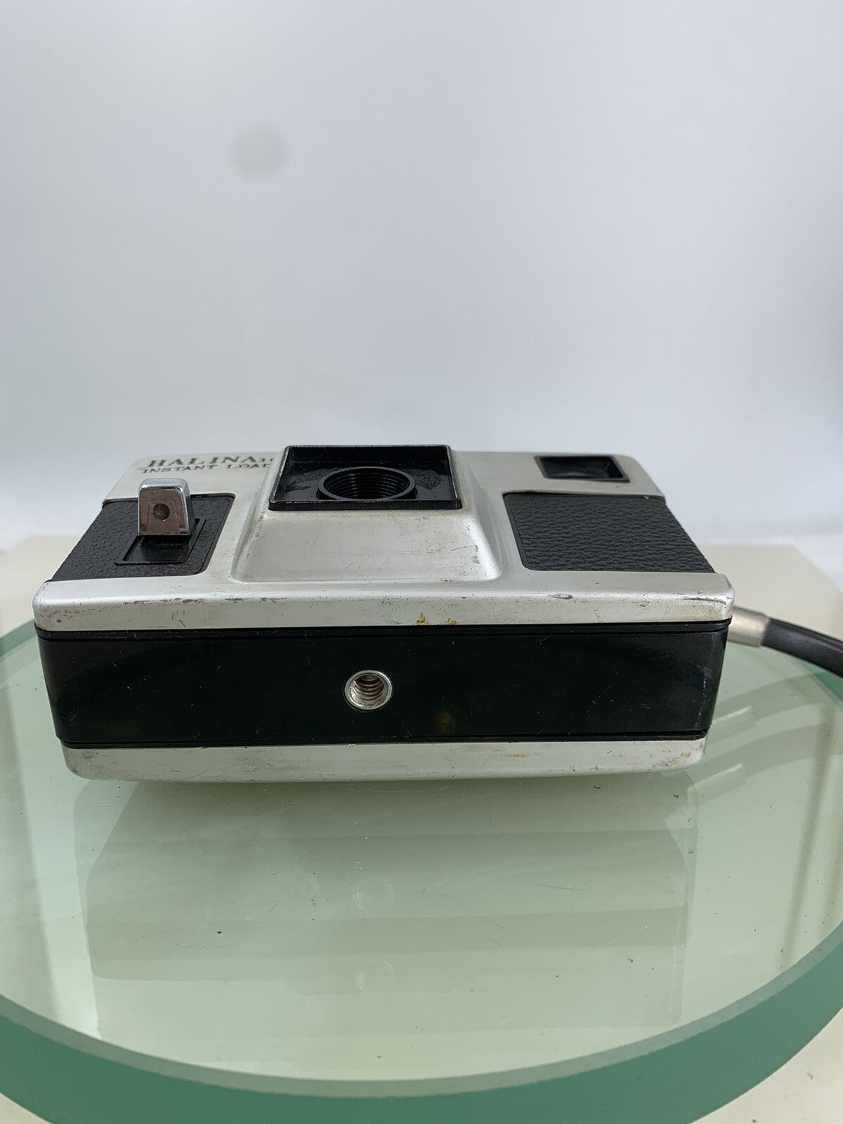 Vintage Rare HALINA 100X INSTANT LOAD FILM CAMERA WHITE & BLACK TESTED - 946