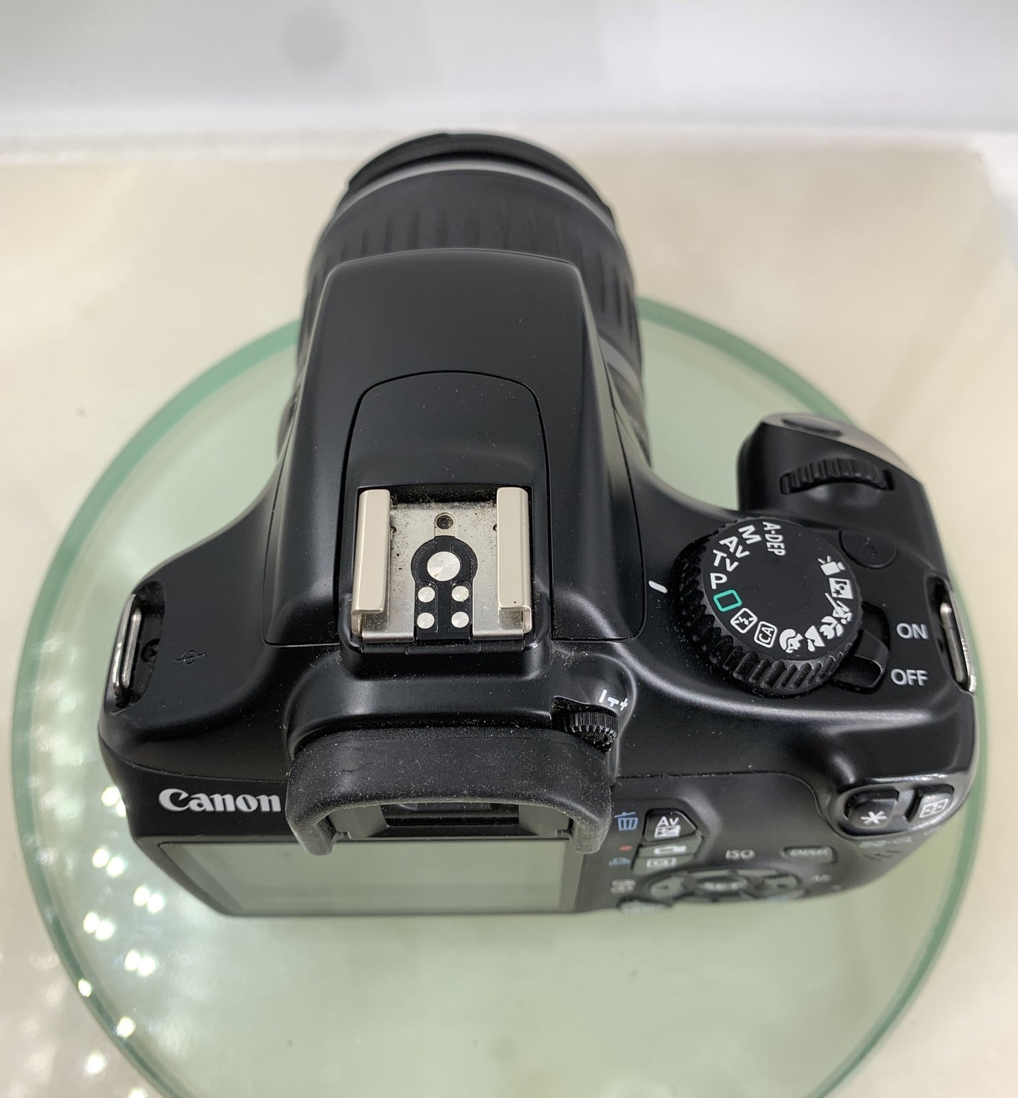 Canon EOS 1100D 12.2MP Digital SLR Camera with charger GOOD Black - TESTED - 8534