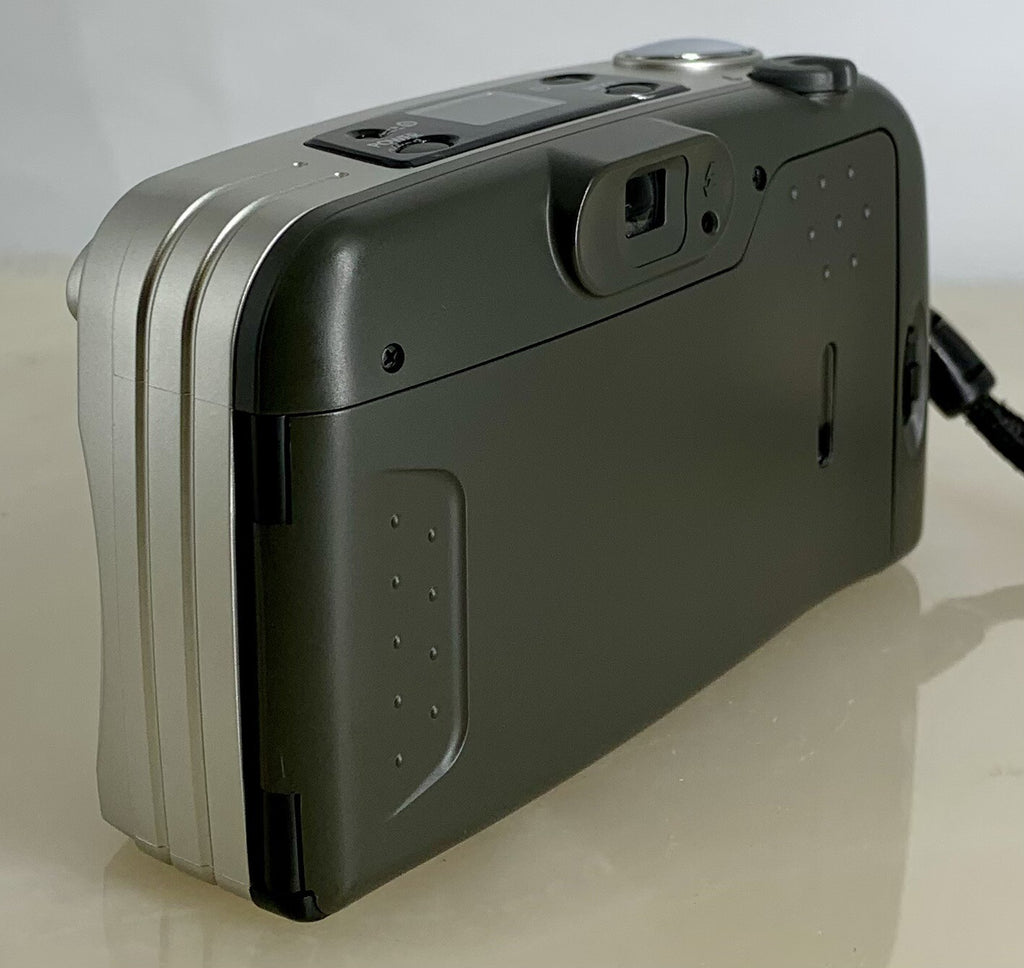 {MINT CONDITION} Bell+Howell PZ2200 Auto Focus 35mm Film Camera+Case+Tested -535