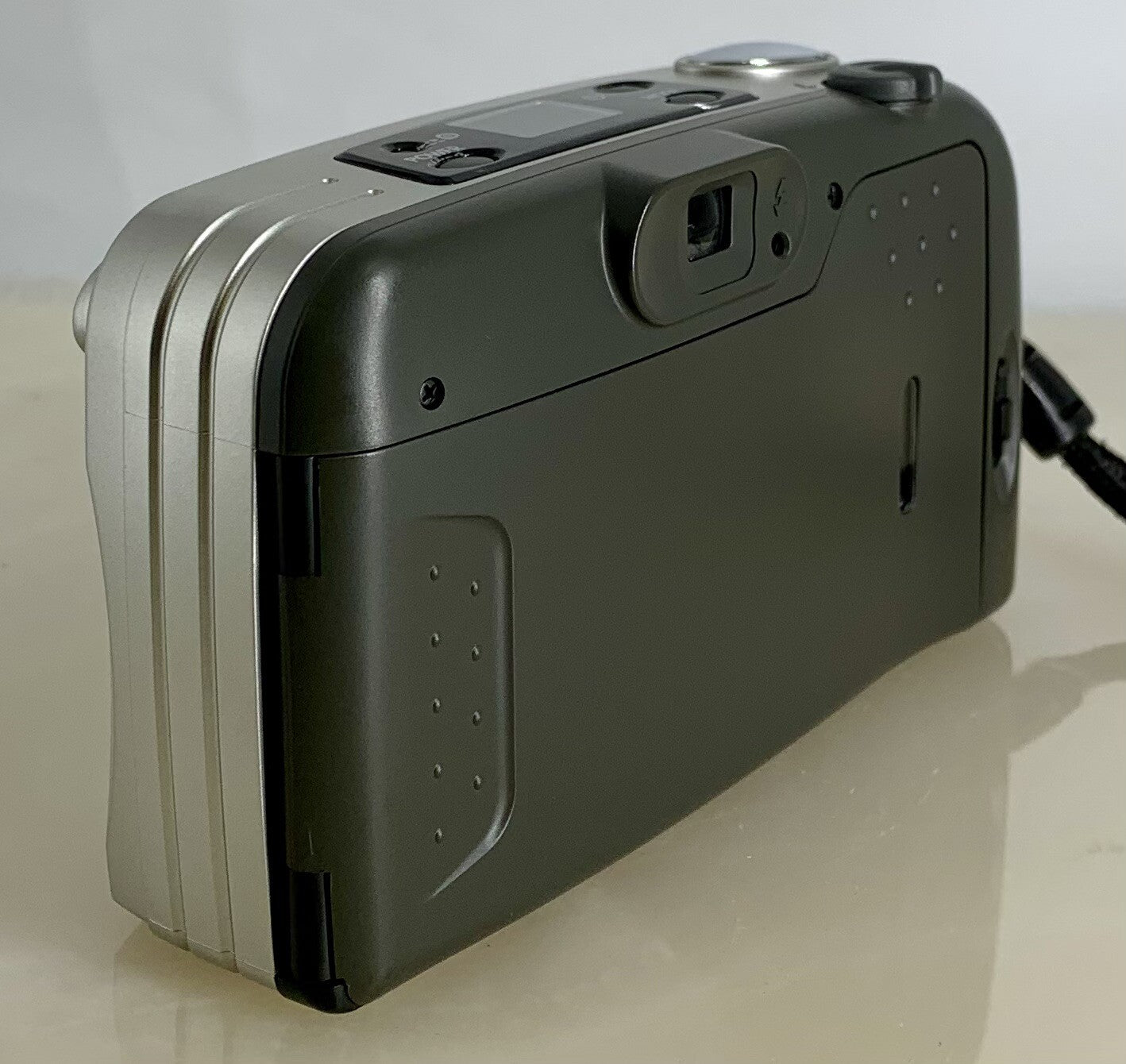 {MINT CONDITION} Bell+Howell PZ2200 Auto Focus 35mm Film Camera+Case+Tested -535
