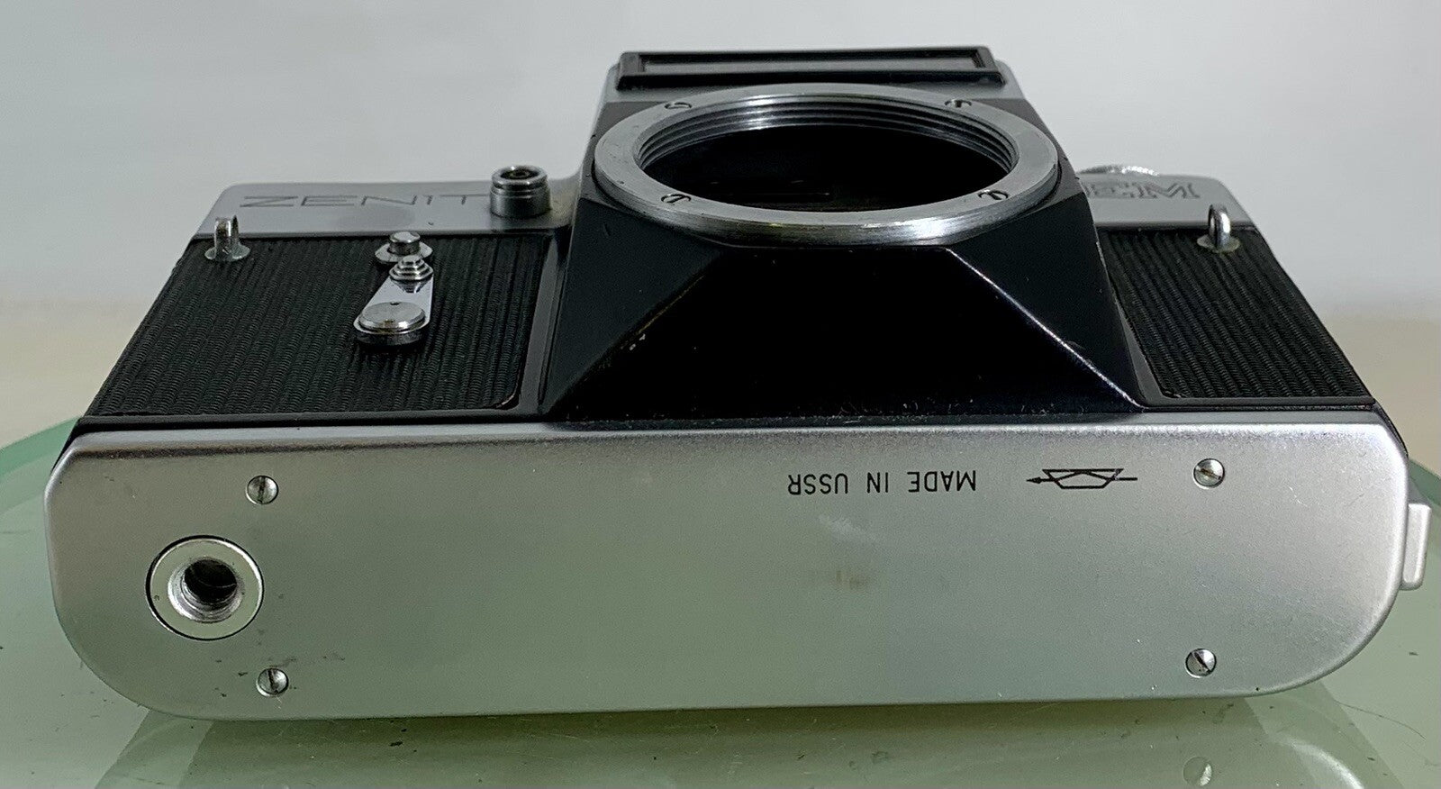Zenit EM 35mm SLR Film Camera Body Only + Tested - 8918