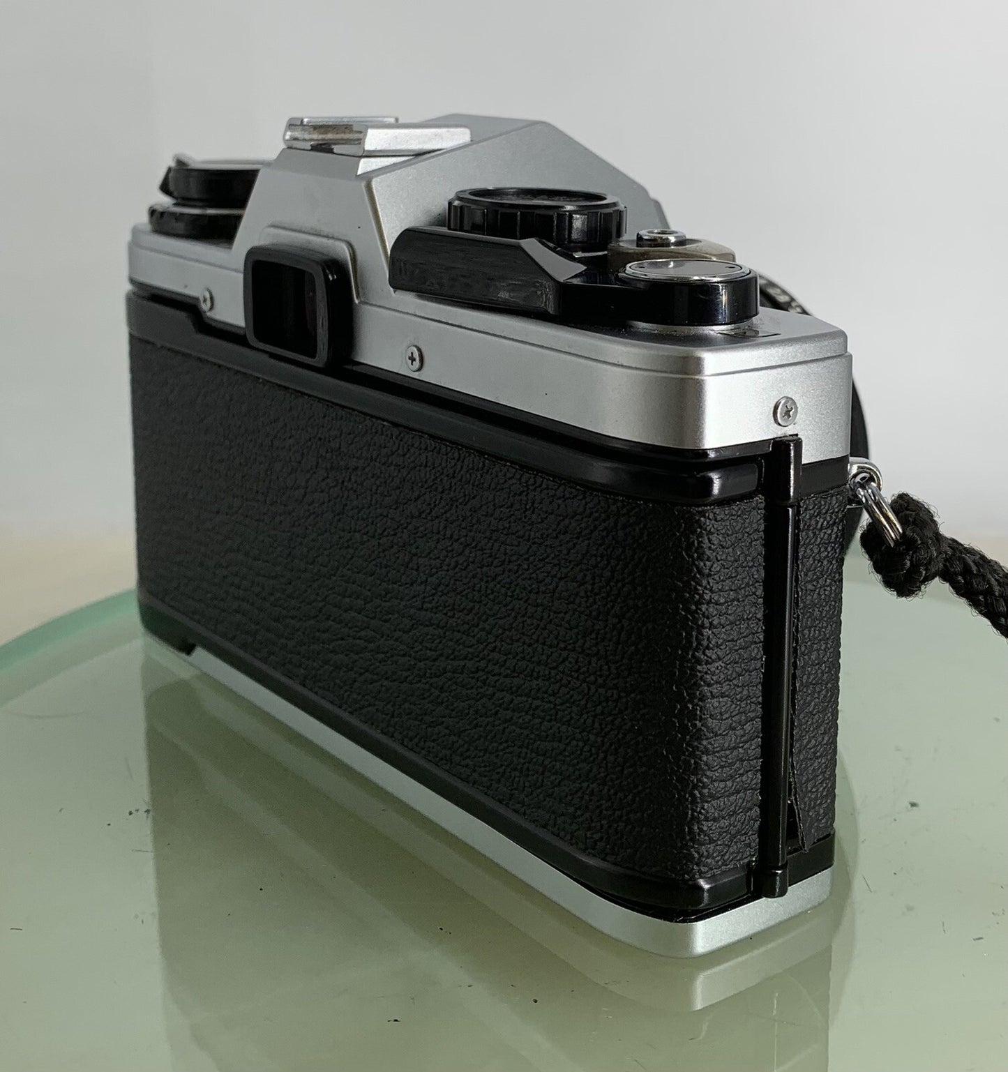 Olympus OM10 35mm Film SLR Manual Camera +Olympus 50/1.8 MC Zuiko Lens TESTED4953