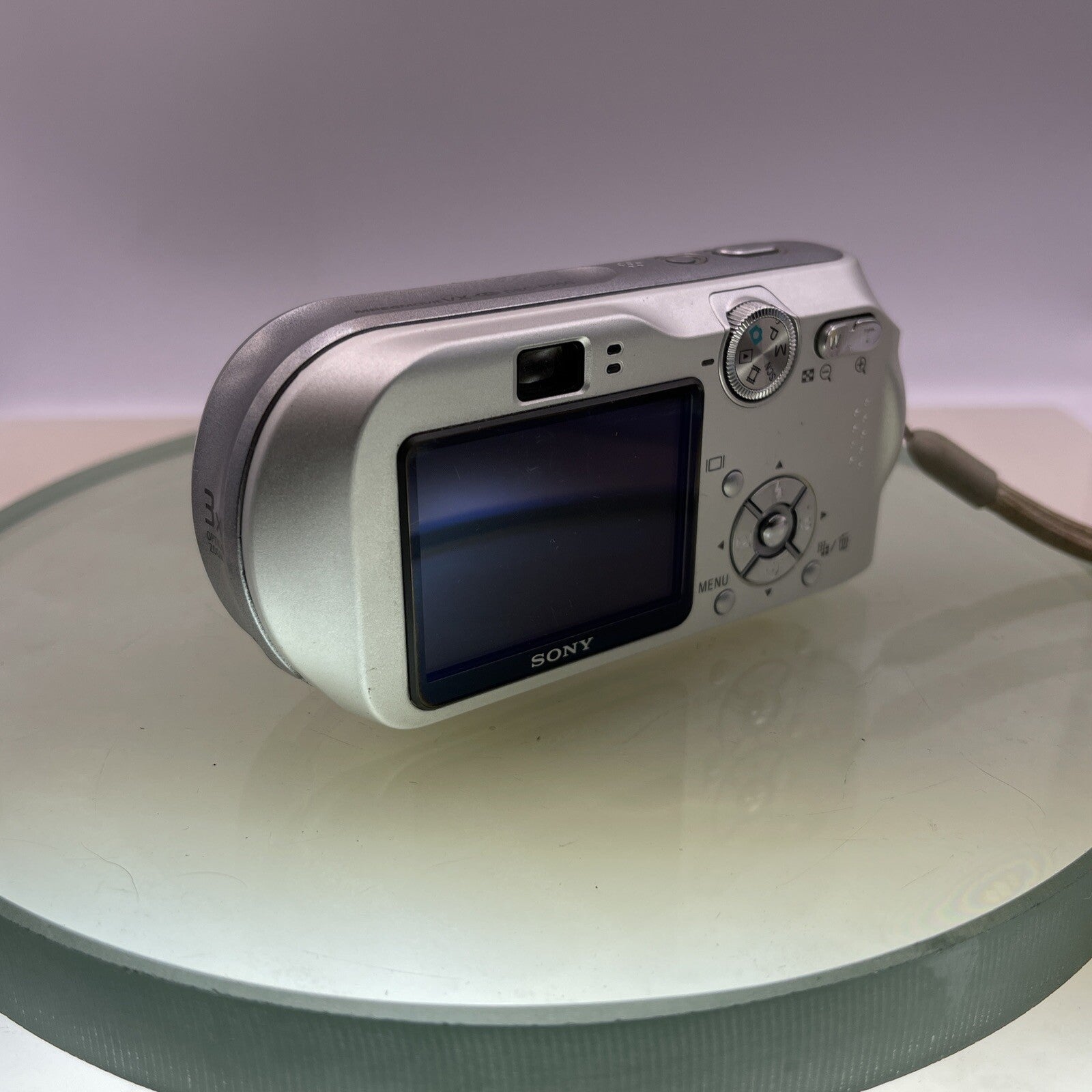 Sony Cybershot DSC-P200 7.2MP Compact Digital Camera Battery+Memory nocharger3234