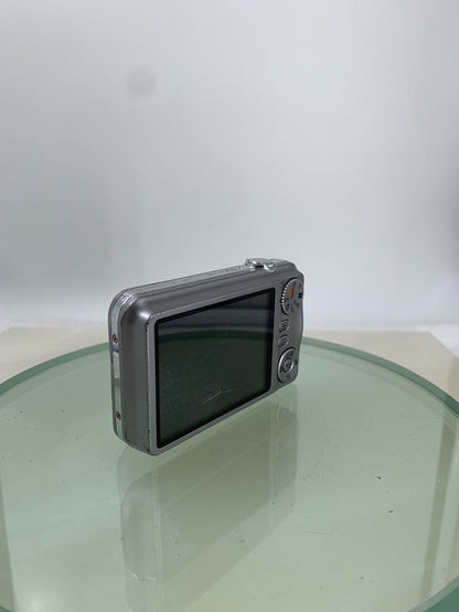Fujifilm Digital Camera FinePix JV160 14.0MP SILVER + CHARGER+ WIRE TESTED - 5805