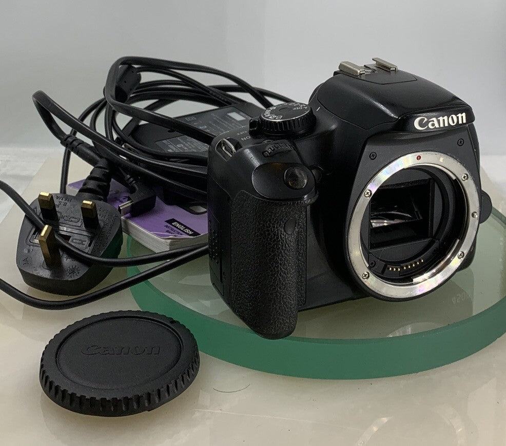 Canon EOS 450D 12.2 MP BLACK WITH CHARGER+WIRE AND BOOK MANUAL -TESTED -9100