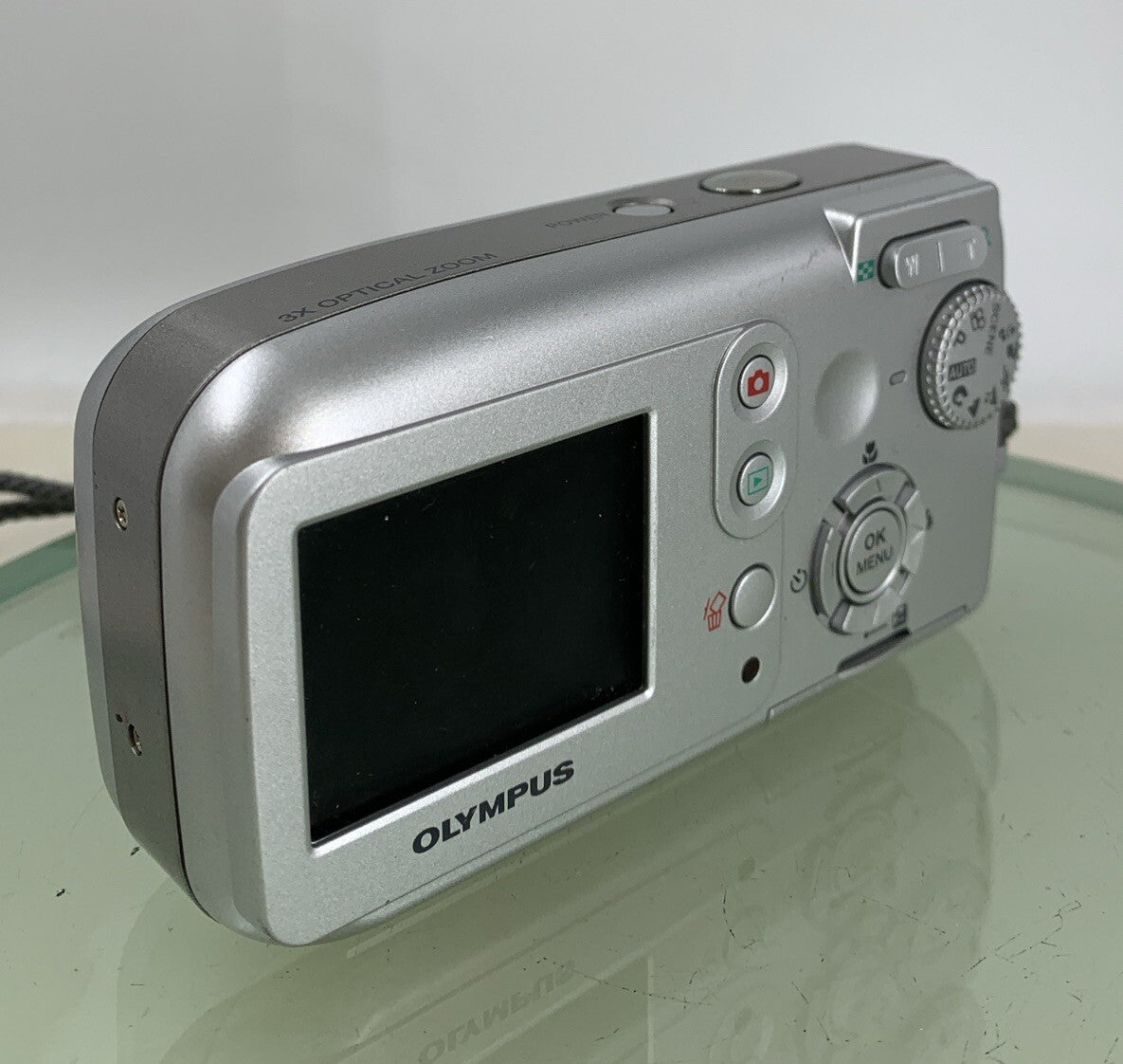 Olympus FE-120 6.0 MP Compact Digital Camera SILVER NO CARD TESTED - 474