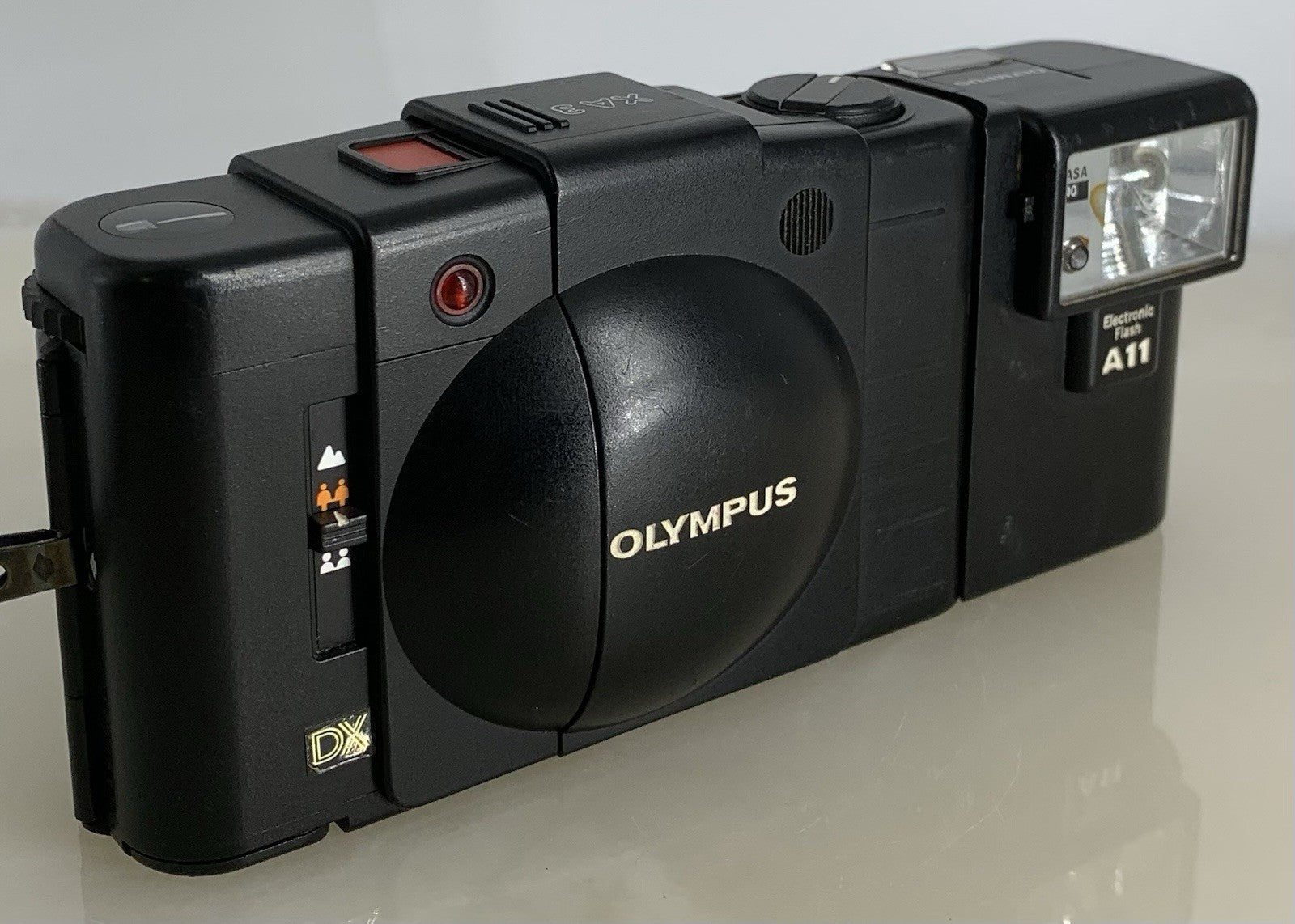 Olympus XA 3 DX 35mm Film Camera with Zuiko 35mm F/3.5 Lens-Excellent+TESTED#1370