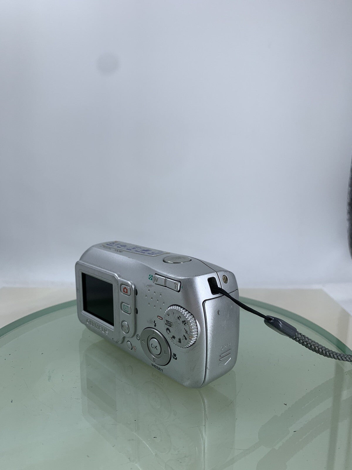 Vintage Olympus Camedia D-435 5.1MP Digital Camera SILVER NO CARD TESTED - 4642