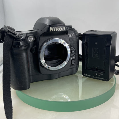 Nikon D100 6.1MP Digital SLR Camera Body Comes With Battery & Charger #6900